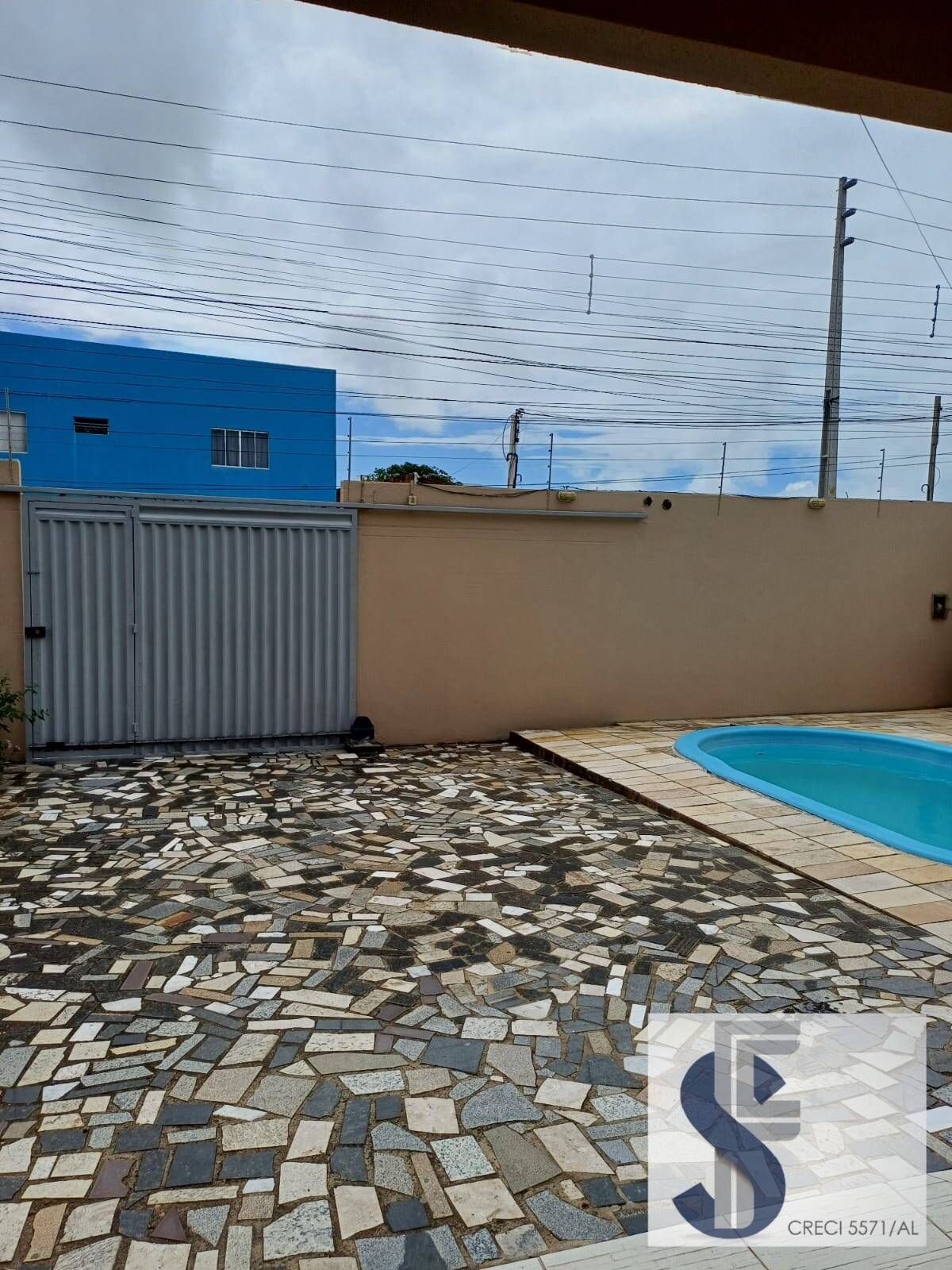 Casa à venda com 4 quartos, 160m² - Foto 3