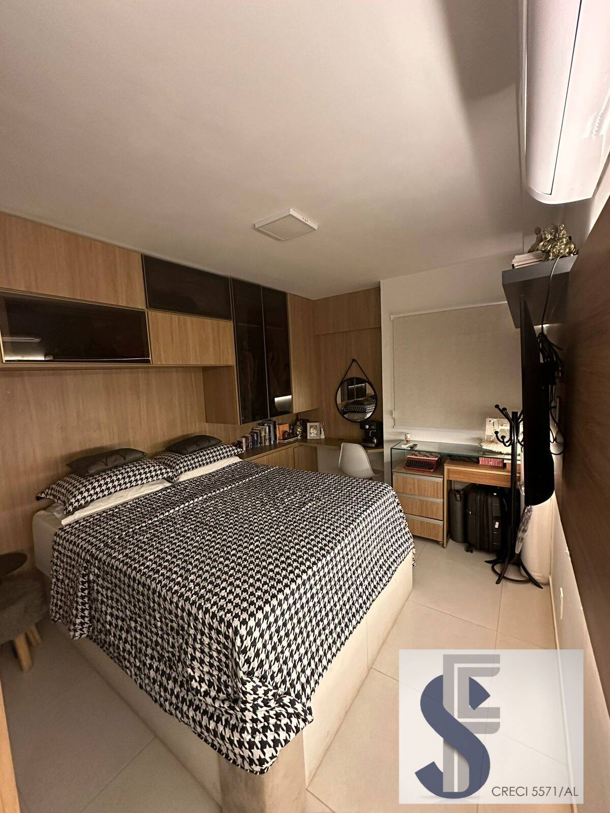 Apartamento à venda com 1 quarto, 45m² - Foto 4