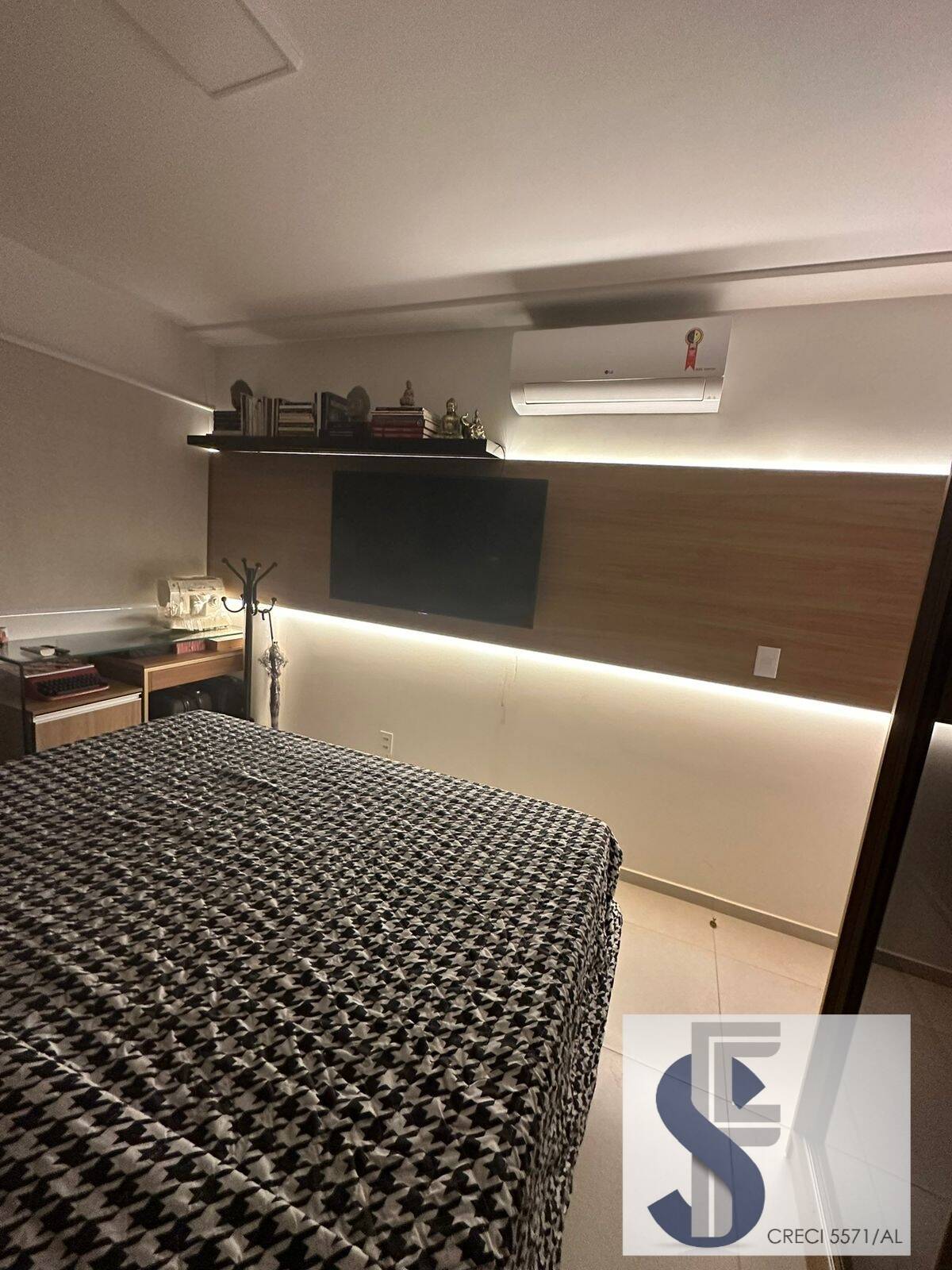 Apartamento à venda com 1 quarto, 45m² - Foto 10